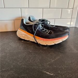 Avia Women size 9 sneakers